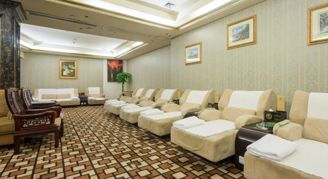 Royal Mediterranean Hotel