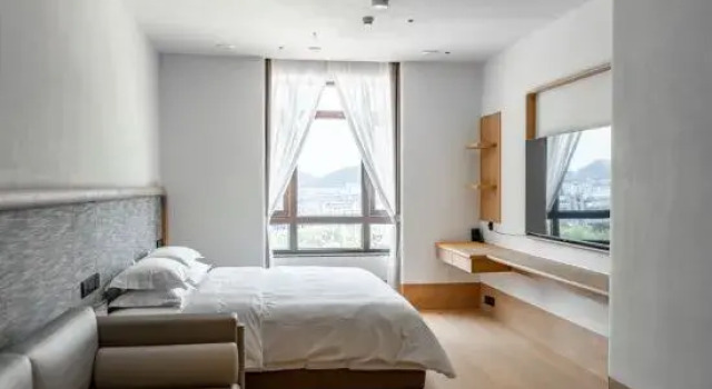 Люкс Ninghai Hantang Supreme Hotel (Jinshan Ninth Road Branch, Ninghai Station)