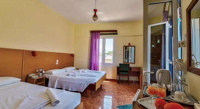 Трёхместный номер Economy Lucia Hotel