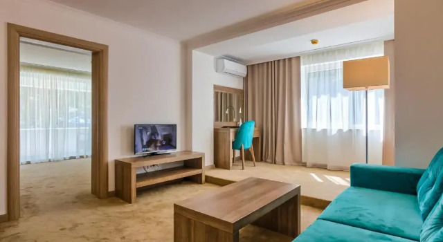 O podwyższonym standardzie suite Hotel Saturn