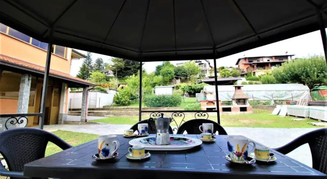 Uncle Enrys house - Family house