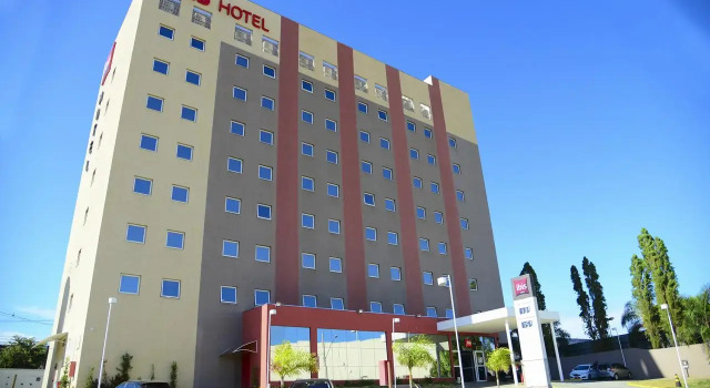 ibis Uberaba