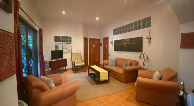 Апартаменты The Garden Apartment at The Hacienda