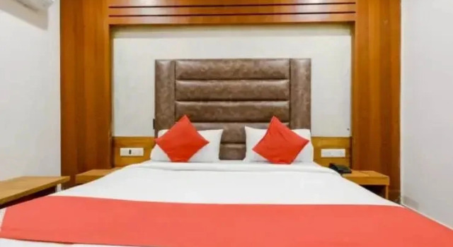 Hotel Safari Inn by OYO Rooms, Rezervovat Hotel Hotely v Gujarat s parkováním, Parkování