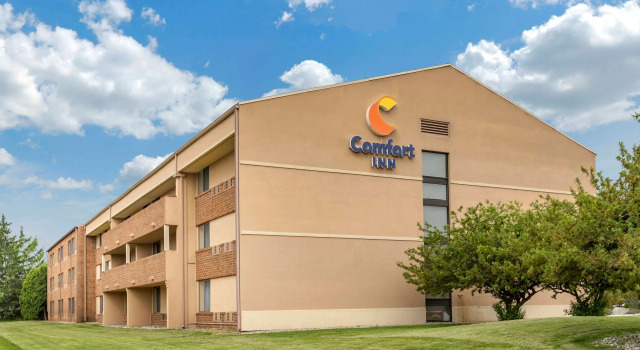 Comfort Inn Lansing West