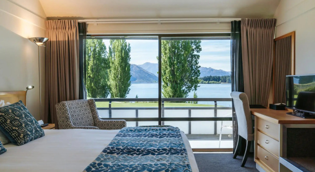 Номер Standard с видом на озеро Edgewater Hotel