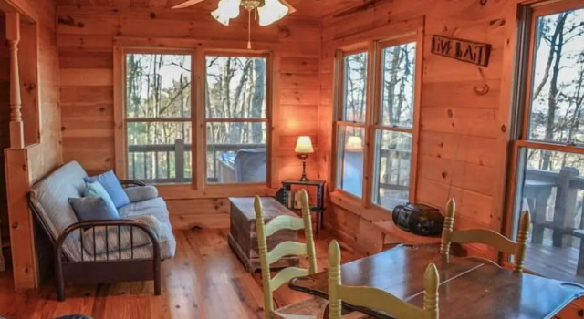 Коттедж Cabin Sweet Cabin