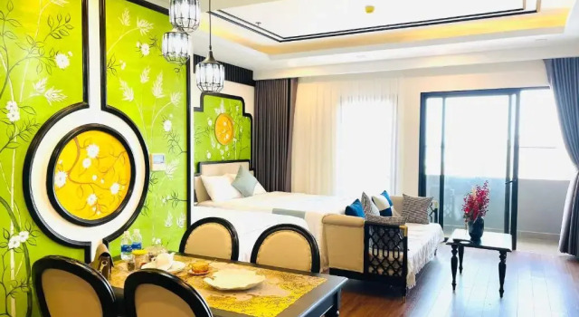 FLC ưu đãi khủng, phòng giường đôi 49m2, Забронировать Отель Отели Куинён с парковкой, Парковка