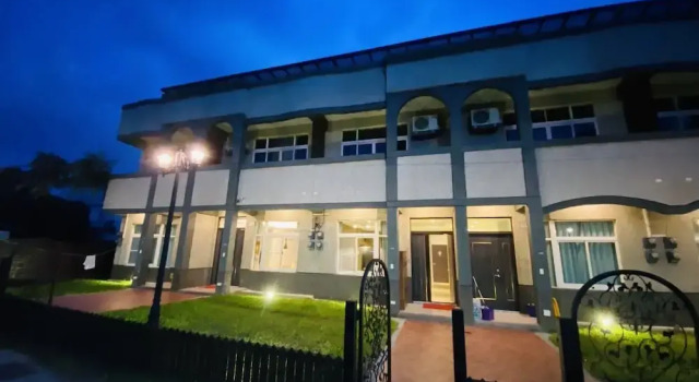Spring Hall, Rezervați Pensiune Luye Luye Township