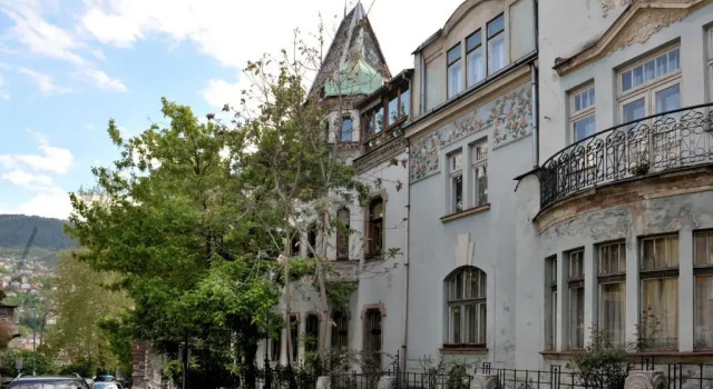 Апартаменты Tesla Apartment