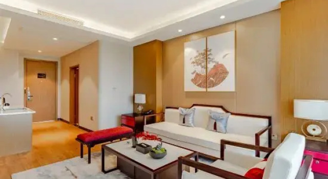 Люкс Deluxe Howard Johnson Lakeview Hotel Huaibei