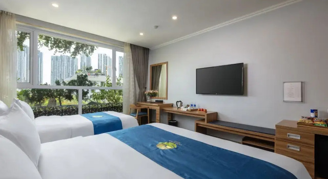 Трёхместный семейный номер Standard Oriana Hotel