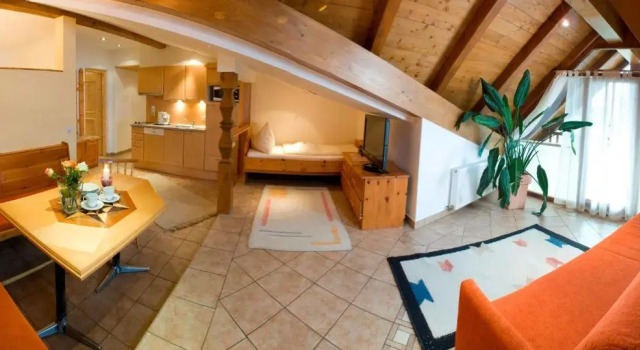 Апартаменты Hotel Thaler
