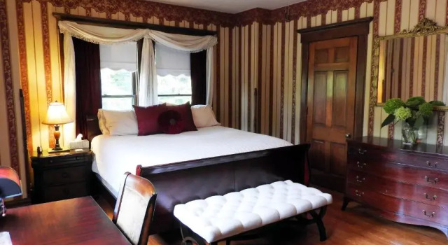 Номер Superior Champaign Garden Inn