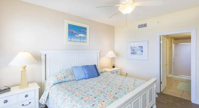 Treasure Island 2205, Book Hotel Hoteller i Lower Grand Lagoon med parkering, Parkering