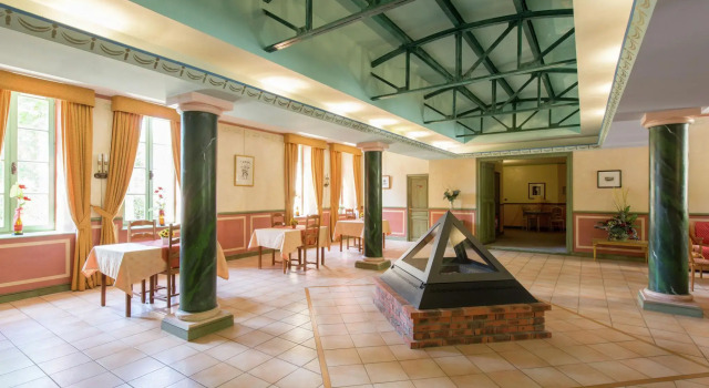 A beautiful 2 persons studio in a chateau with swimming pool, Забронировать Апартаменты/квартира Монбрен-ле-Бен Drôme Provençale, рядом с Valvital - Montbrun-les-Bains Thermal Baths