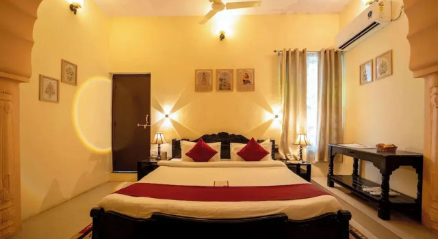 Двухместный номер Standard с балконом The Shahi Palace Mandawa, A Heritage Boutique Haveli