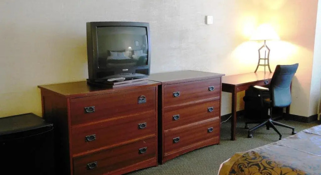 Residence Carrefour Sherbrooke, Rezervasyon Otel Plateau Mont Royal Montreal, Complexe Desjardins yakınında