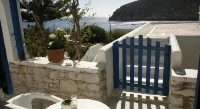 Floras Apartments
