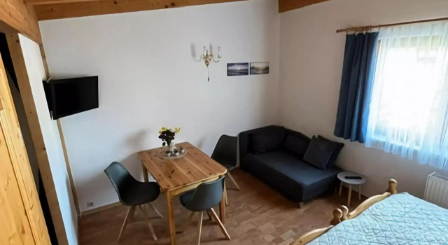 Klutz Garden Apartment