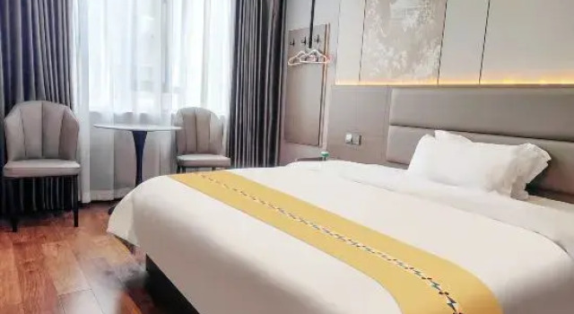 Люкс Luxury Metropark Boutique Hotel (Fuyang Central Hospital)