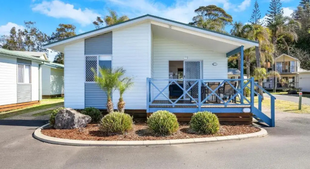 Люкс Deluxe с 2 комнатами рядом с пляжем BIG4 Tasman Holiday Parks - Easts Beach