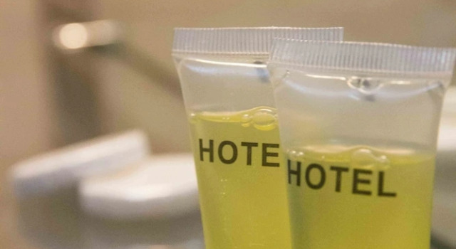 Трёхместный номер Standard с балконом Hotel Iberia