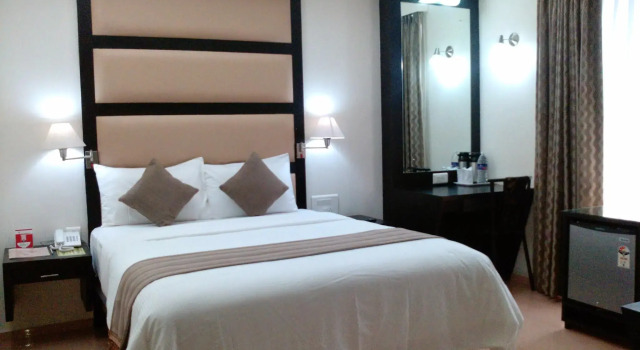 Pattom Royal Hotel, Забронировать Отель Недорогие отели штата Кералы, недорого