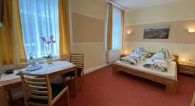Kastanienhof, Book Hotel  