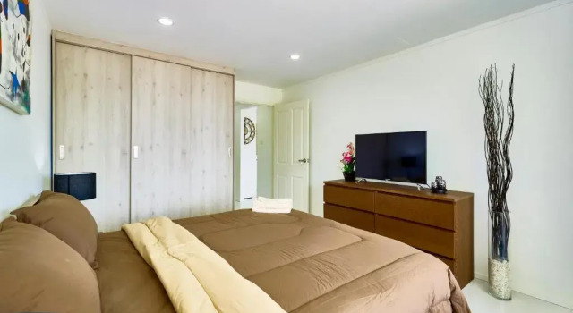Апартаменты LUXURIOUS APARTMENT at VILLA NAVIN, 30's JOMTIEN BEACH