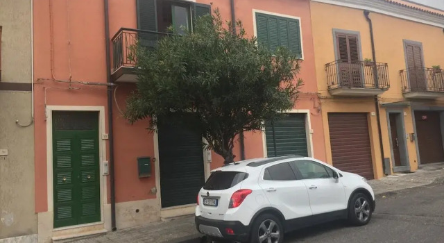House With 3 Bedrooms in Linguaglossa, With Wonderful Mountain View, E, Book Hotel Hotels in Sicily with Parking, Parking