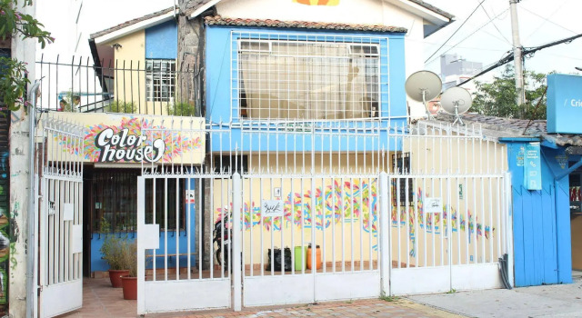 Color House Petitte - Hostel