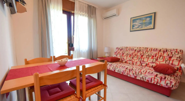 Apartments Olgica, Забронировать Апартаменты/квартира Отели Малинска с парковкой, Парковка