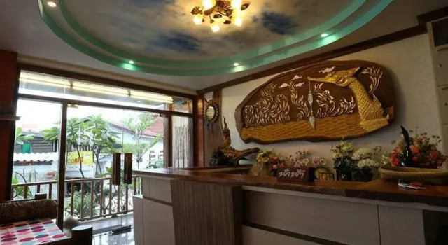 Namfah Boutique(น้ำฟ้า บูติก)