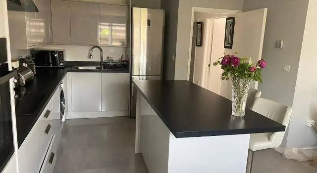 Апартаменты Luxury 2 bedrooms fully equipped Apartment with garden, Free Parking, Free Wifi & Netflix