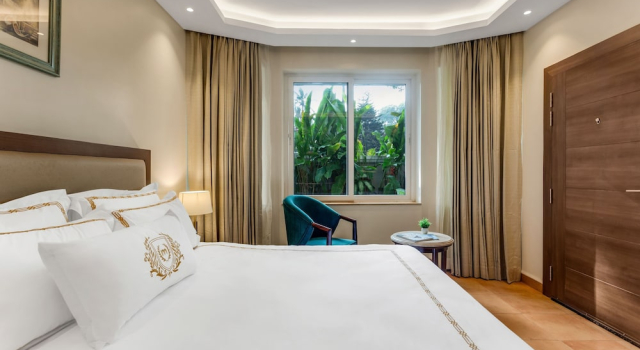 Masaka Suites A Unit of Arbat Hospitality LLP, Varaa Hotelli 4 tähden hotellit kohteessa Goa, 4*