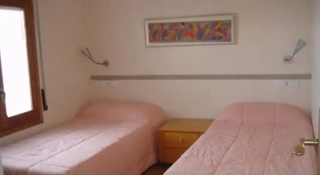 Casa Trillo Apartamentos, Book Apartment Hotels in Aragon with Parking, Parking