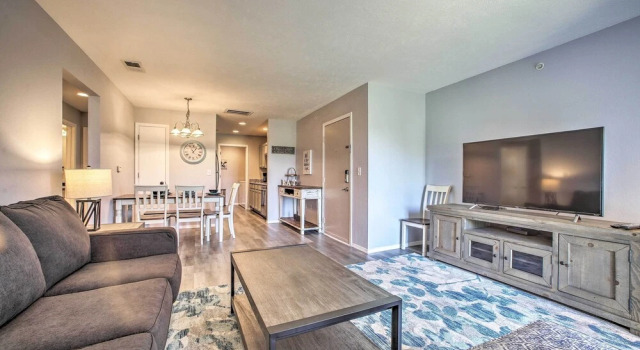 Cozy Condo w/ Pool Access in the Heart of Branson!, Забронировать Отель Отели Table Rock Lake 3 звезды, 3*