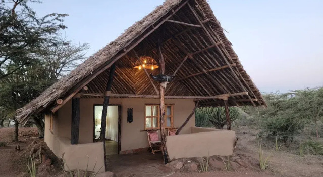 Номер Luxury Maji Moto Maasai Cultural Camp