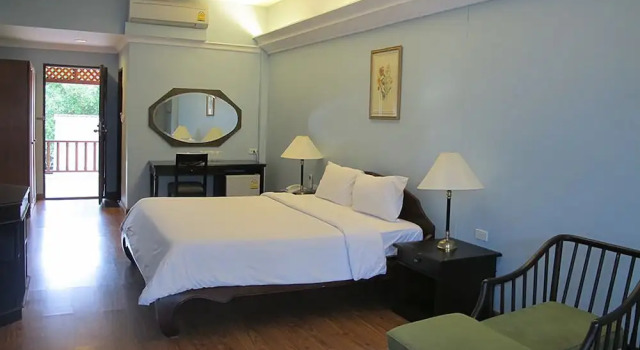Двухместный номер Deluxe с балконом Mae Pim Resort Hotel