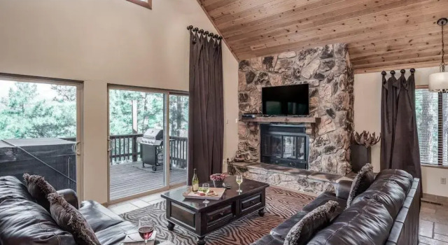 Sierras Grace - Three Bedroom Cabin with Hot Tub, Varaa Hotelli Ruidoso New Mexico