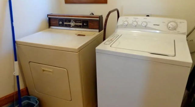 OC835 Brighton Place-2, Забронировать Отель Отели Оушен-Сити с парковкой, рядом с Shriver's Salt Water Taffy &amp; Fudge, Парковка