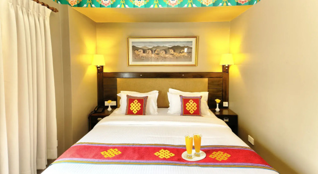 Hotel Lotus Gems
