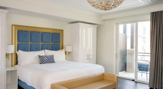 Номер Standard The Adelphi Hotel