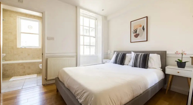 Contemporary Apartment in Central Bloomsbury