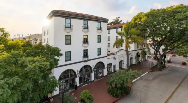 Полулюкс Hotel Santa Barbara