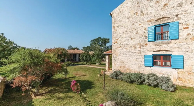 Nice Home in Vodnjan With Wifi and 4 Bedrooms