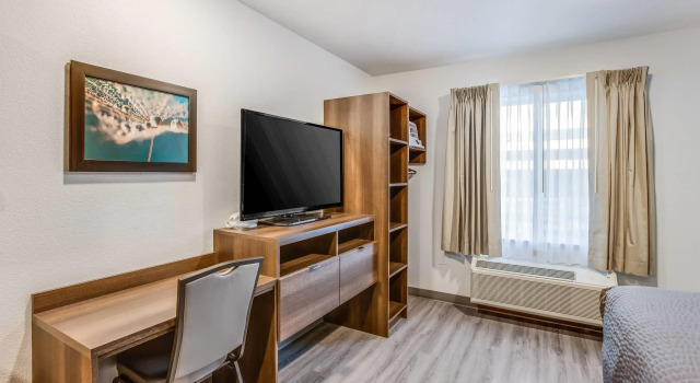 Номер Standard WoodSpring Suites Novi Farmington