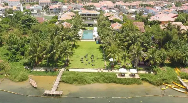 Номер Standard Emerald Hoi An Riverside Resort