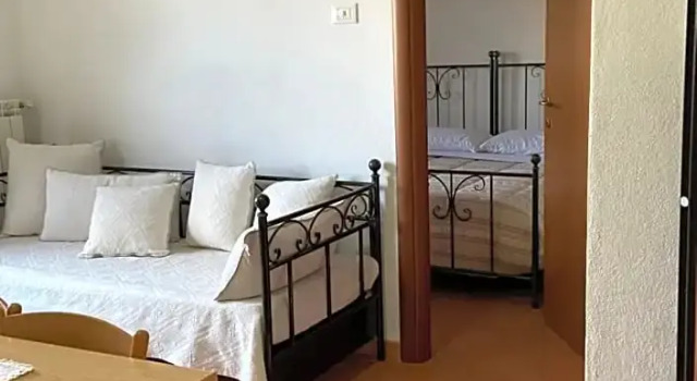 Sa domo de su re